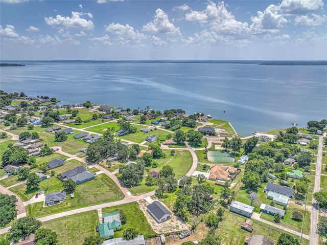 270 Legend Lane, Livingston, TX 77351