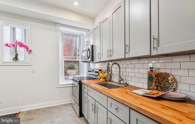 2814 W OXFORD ST, Philadelphia, PA 19121