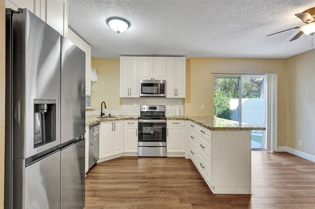 11567 N Open Ct, Cooper City, FL 33026