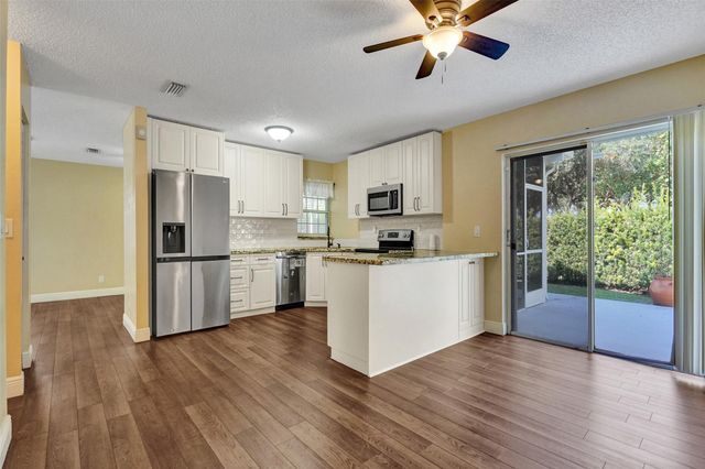 11567 N Open Ct, Cooper City, FL 33026