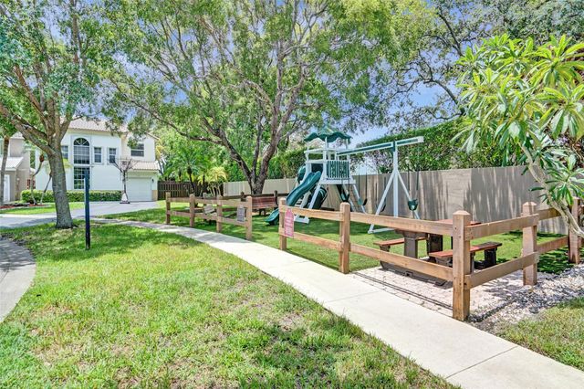 11567 N Open Ct, Cooper City, FL 33026