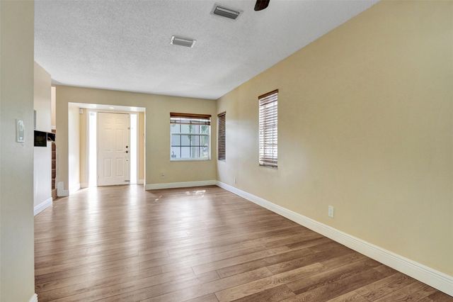 11567 N Open Ct, Cooper City, FL 33026