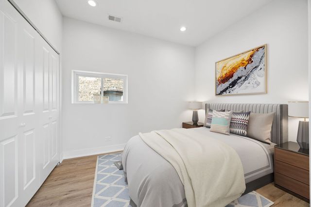 2741 W Belmont Avenue 1, Chicago, IL 60618