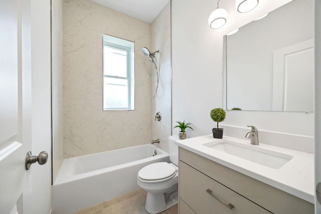 2741 W Belmont Avenue 1, Chicago, IL 60618