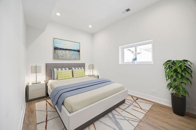 2741 W Belmont Avenue 1, Chicago, IL 60618