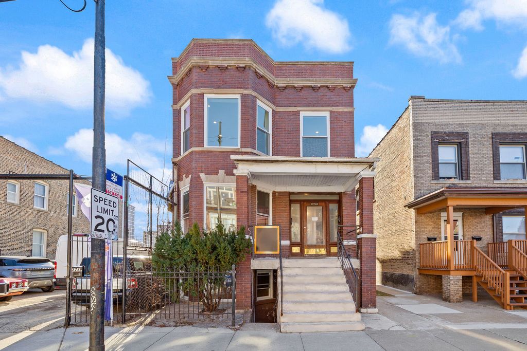 2741 W Belmont Avenue 1, Chicago, IL 60618