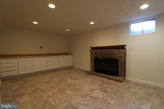 6584 BERMUDA GREEN CT, Alexandria, VA 22312