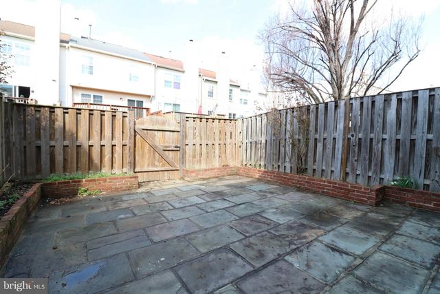 6584 BERMUDA GREEN CT, Alexandria, VA 22312