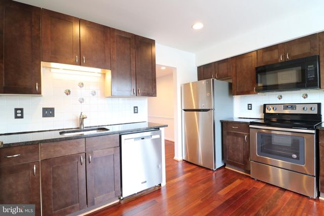 6584 BERMUDA GREEN CT, Alexandria, VA 22312