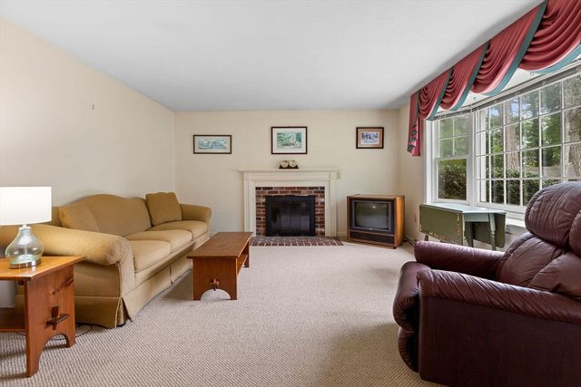 11 Windjammer Rd, Harwich, MA 02645