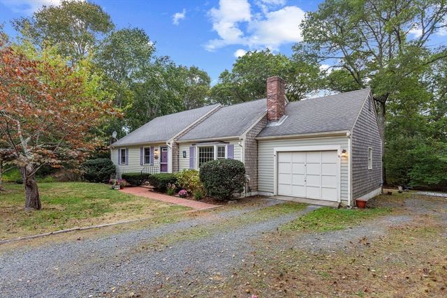 11 Windjammer Rd, Harwich, MA 02645