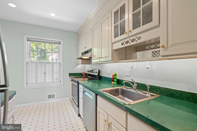 3581 HAMLET PL, Chevy Chase, MD 20815