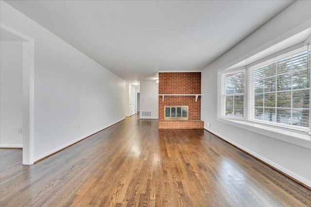 453 Howard DR, Salem, VA 24153