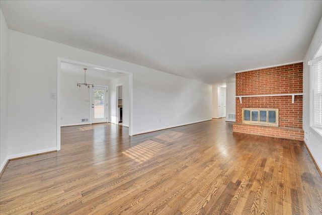 453 Howard DR, Salem, VA 24153