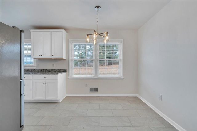 453 Howard DR, Salem, VA 24153