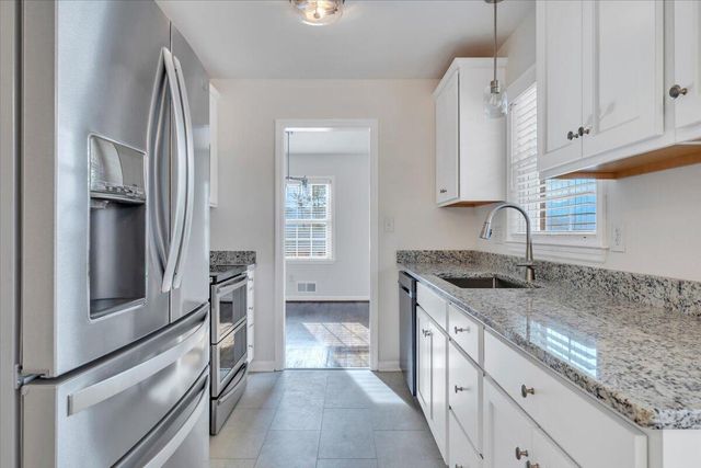 453 Howard DR, Salem, VA 24153