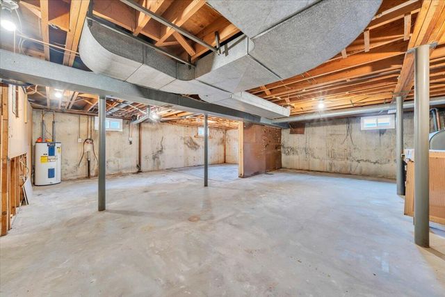 453 Howard DR, Salem, VA 24153