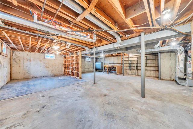 453 Howard DR, Salem, VA 24153