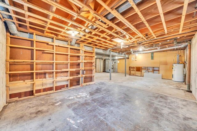 453 Howard DR, Salem, VA 24153