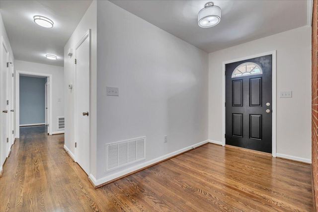 453 Howard DR, Salem, VA 24153