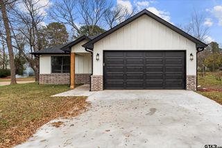 431 Cypress St., Pittsburg, TX 75686
