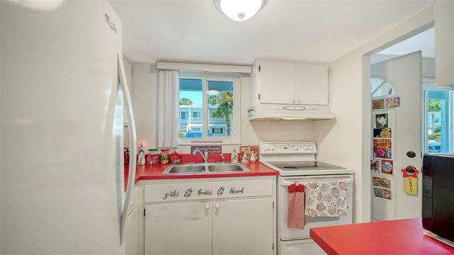 1554 PLEASANT ROAD J5, Bradenton, FL 34207