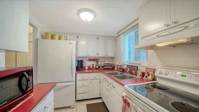 1554 PLEASANT ROAD J5, Bradenton, FL 34207