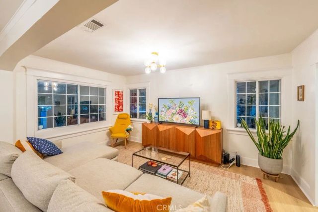 1301 Seward, Los Angeles, CA 90028