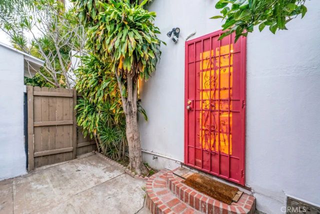 1301 Seward, Los Angeles, CA 90028