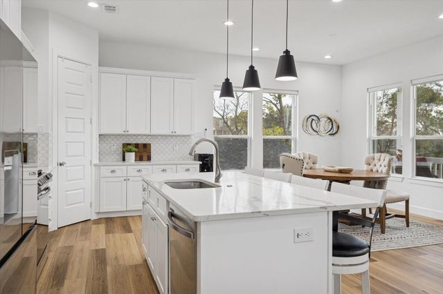 2922 Seargent Street, Seabrook, TX 77586