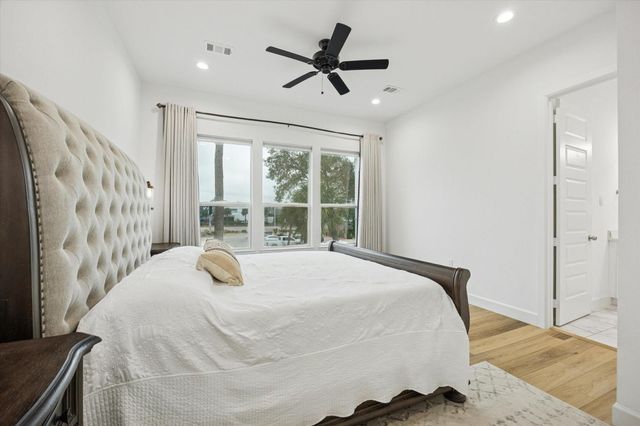 2922 Seargent Street, Seabrook, TX 77586