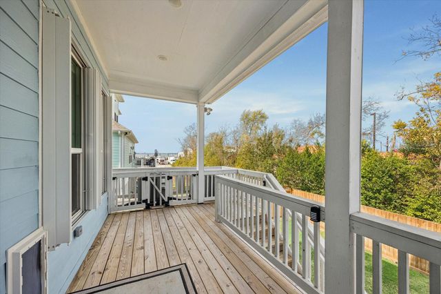 2922 Seargent Street, Seabrook, TX 77586