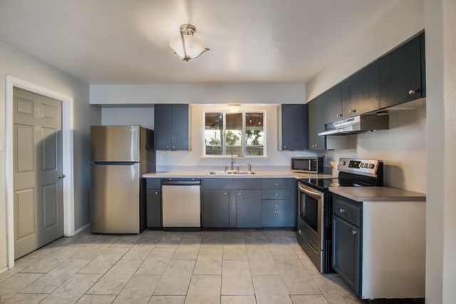 10520 Constitution Avenue NE, Albuquerque, NM 87112