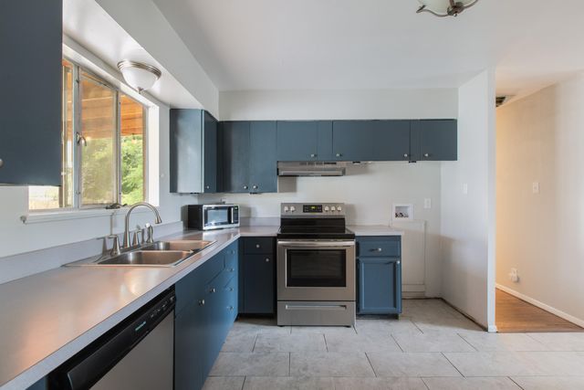 10520 Constitution Avenue NE, Albuquerque, NM 87112