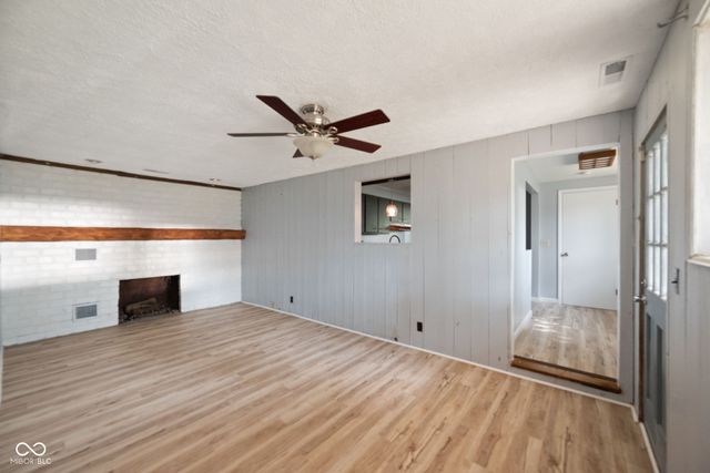 1517 W Us Highway 136, Crawfordsville, IN 47933