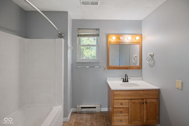 1517 W Us Highway 136, Crawfordsville, IN 47933