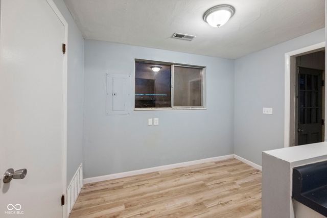 1517 W Us Highway 136, Crawfordsville, IN 47933