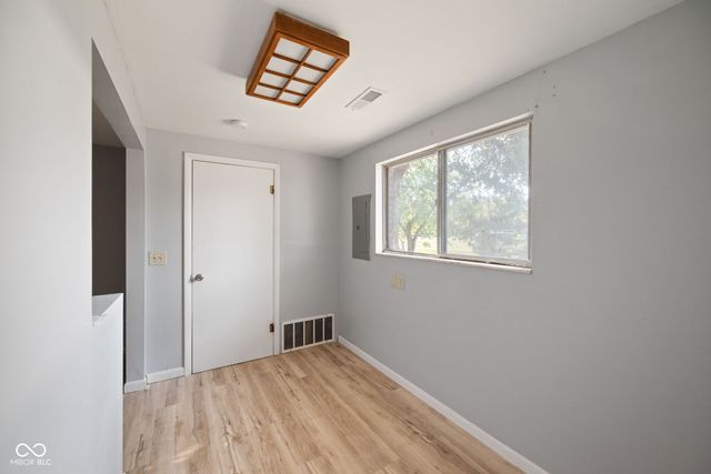 1517 W Us Highway 136, Crawfordsville, IN 47933