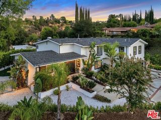 19410 Shenango Drive, Tarzana (los Angeles), CA 91356