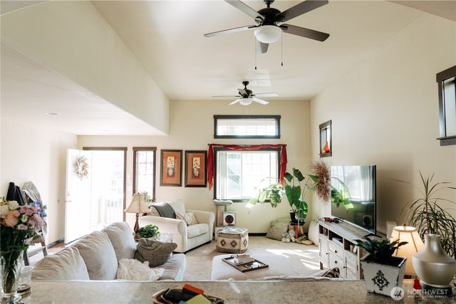 108 Jeff Street, Mount Vernon, WA 98273