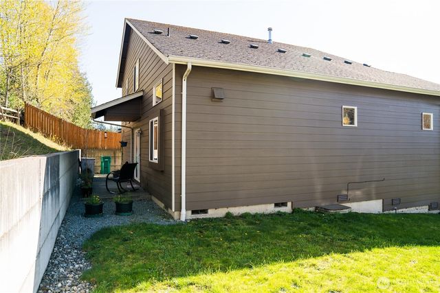 108 Jeff Street, Mount Vernon, WA 98273