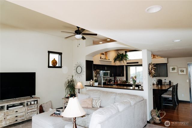 108 Jeff Street, Mount Vernon, WA 98273