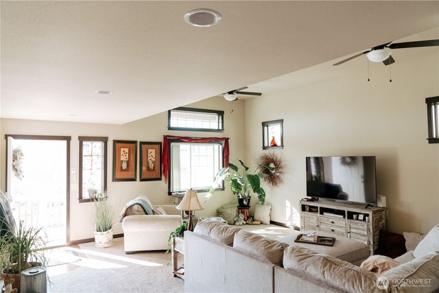 108 Jeff Street, Mount Vernon, WA 98273