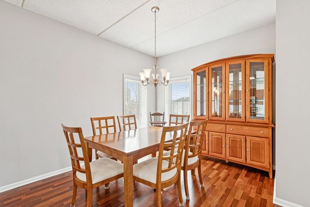 1277 E Thacker Street 303, Des Plaines, IL 60016