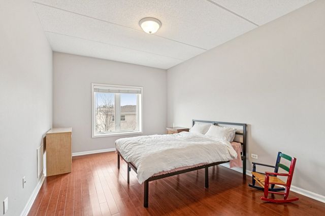 1277 E Thacker Street 303, Des Plaines, IL 60016