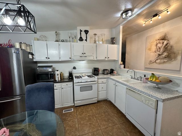 249 E BAIRD AVE, South Salt Lake, UT 84115