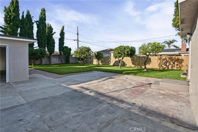 1612 E Rowland, West Covina, CA 91791