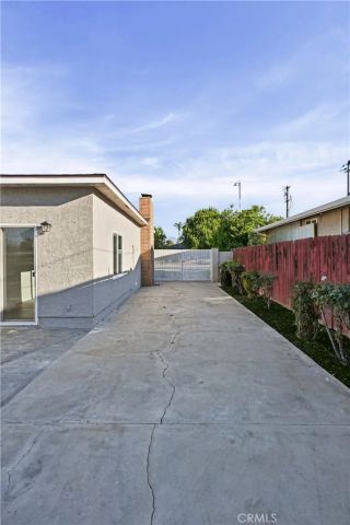 1612 E Rowland, West Covina, CA 91791