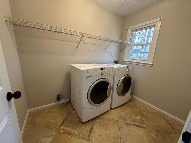 2881 Wynford SW Drive, Marietta, GA 30064