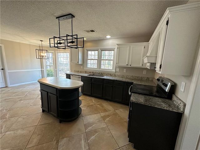 2881 Wynford SW Drive, Marietta, GA 30064